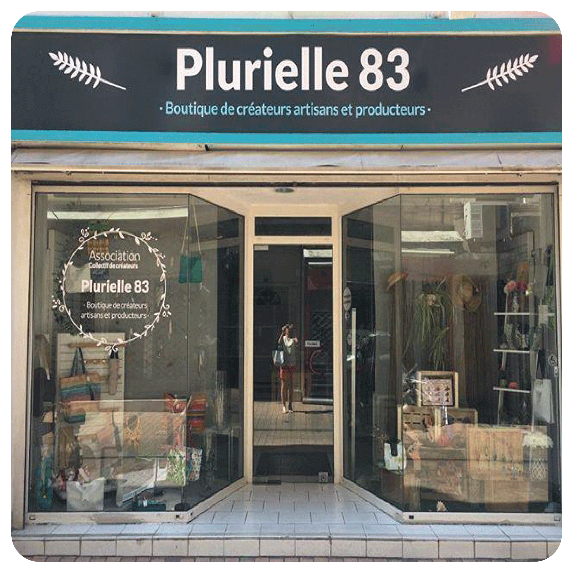 Exposition à la boutique Plurielle 83 | Ngc Création