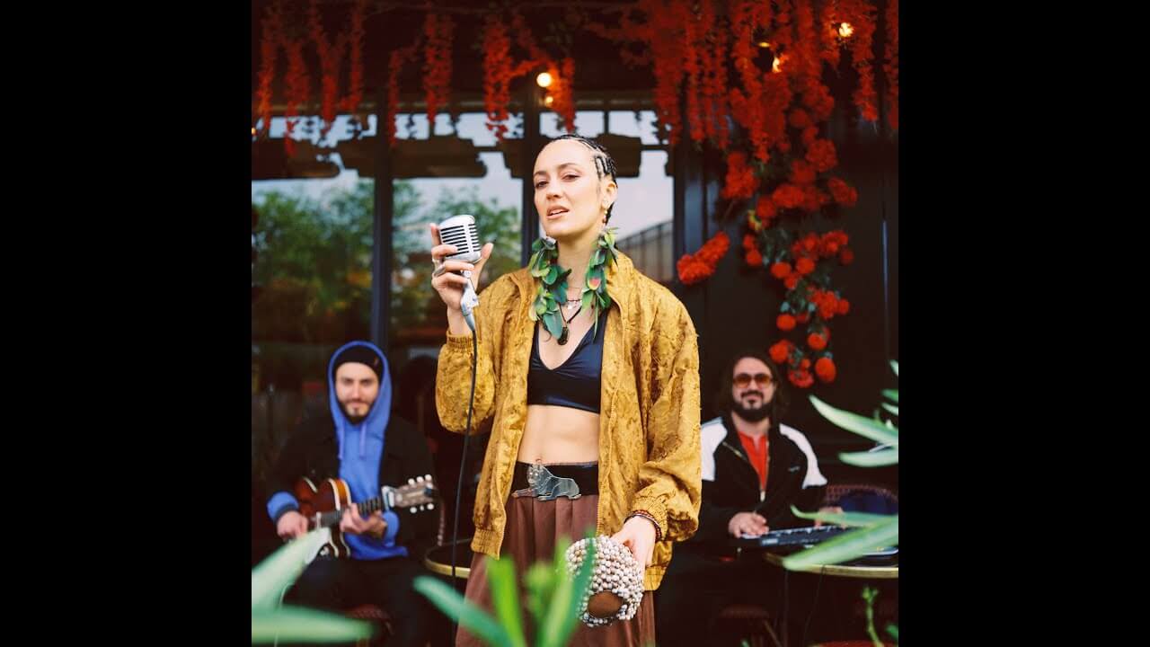 Sibu Manaï - Monmon (live Sauvage in Paris)