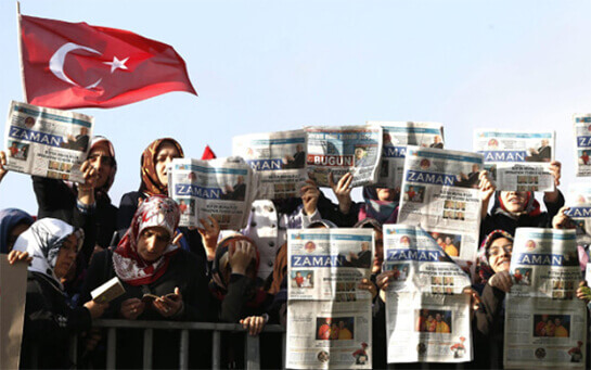Turchia, stampa stritolata nella guerra tra Akp-Gülen | Babelmed