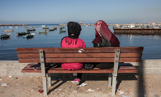 Donne e Mediterraneo nello sguardo di tre fotografe | Babelmed