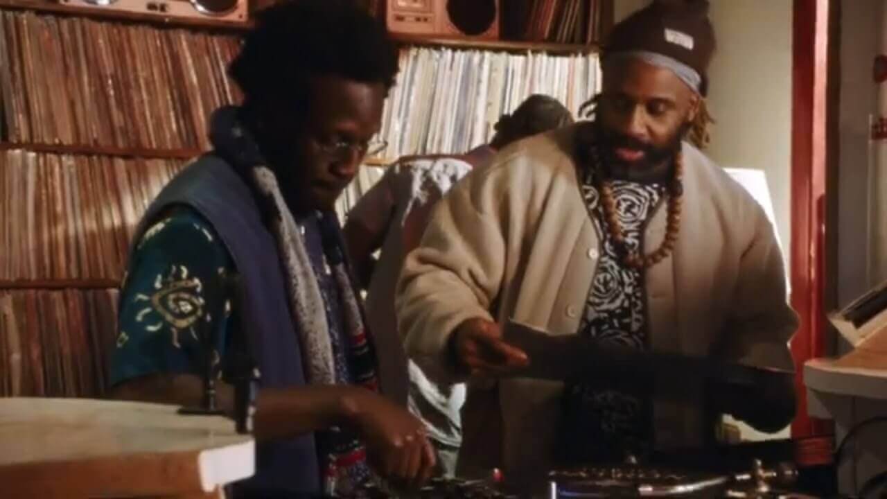 Total Refreshment Centre - Neue Grafik - "Black Ft. Brother Portrait" (Official Video)