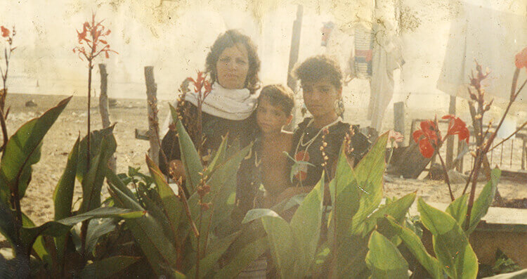 Focus Sur cette Terre - Inas Halabi et Terrace of the Sea de Diana Allan | Festival Ciné-Palestine - FCP