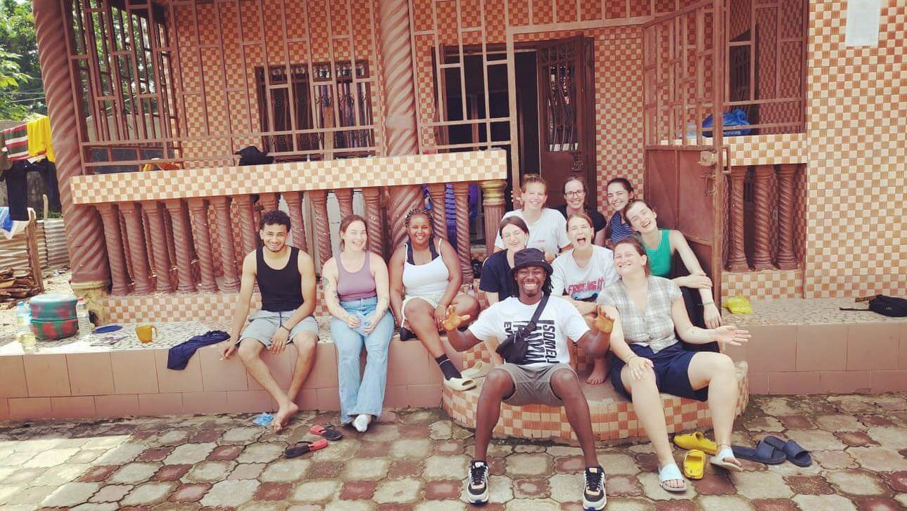 Guinée 2023 week 1 - "Bagage zoek" | Edukado