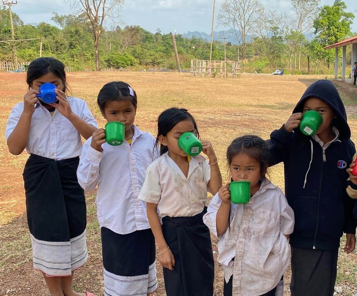 Laos - De l’eau potable dans nos écoles | Sourires d'Enfants
