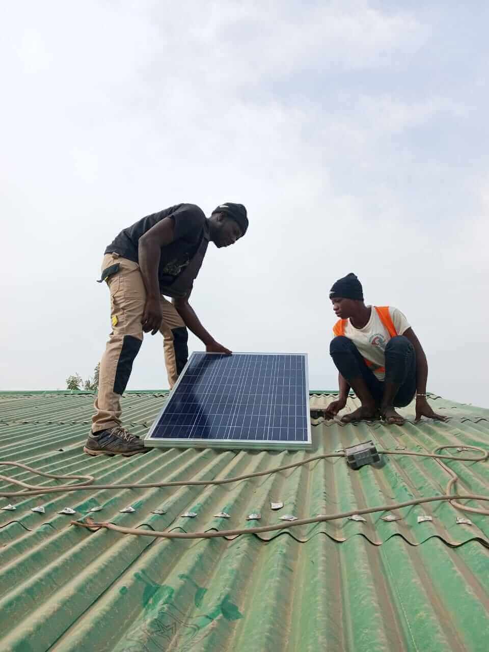 Eclairage solaire d’écoles primaires | Sourires d'Enfants