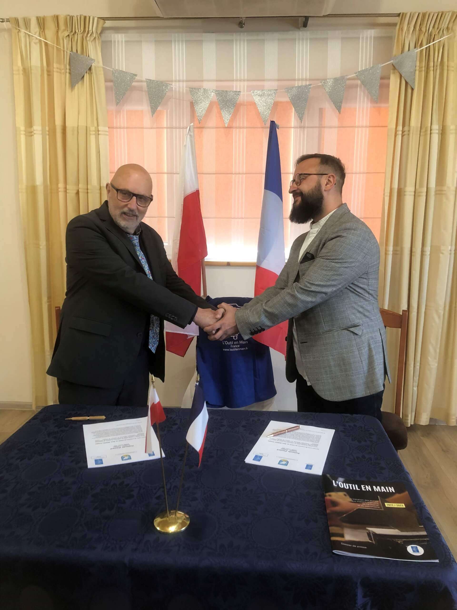 L'Outil en Main lance officiellement sa toute première association à Gniew en Pologne ! | L'Outil en Main France