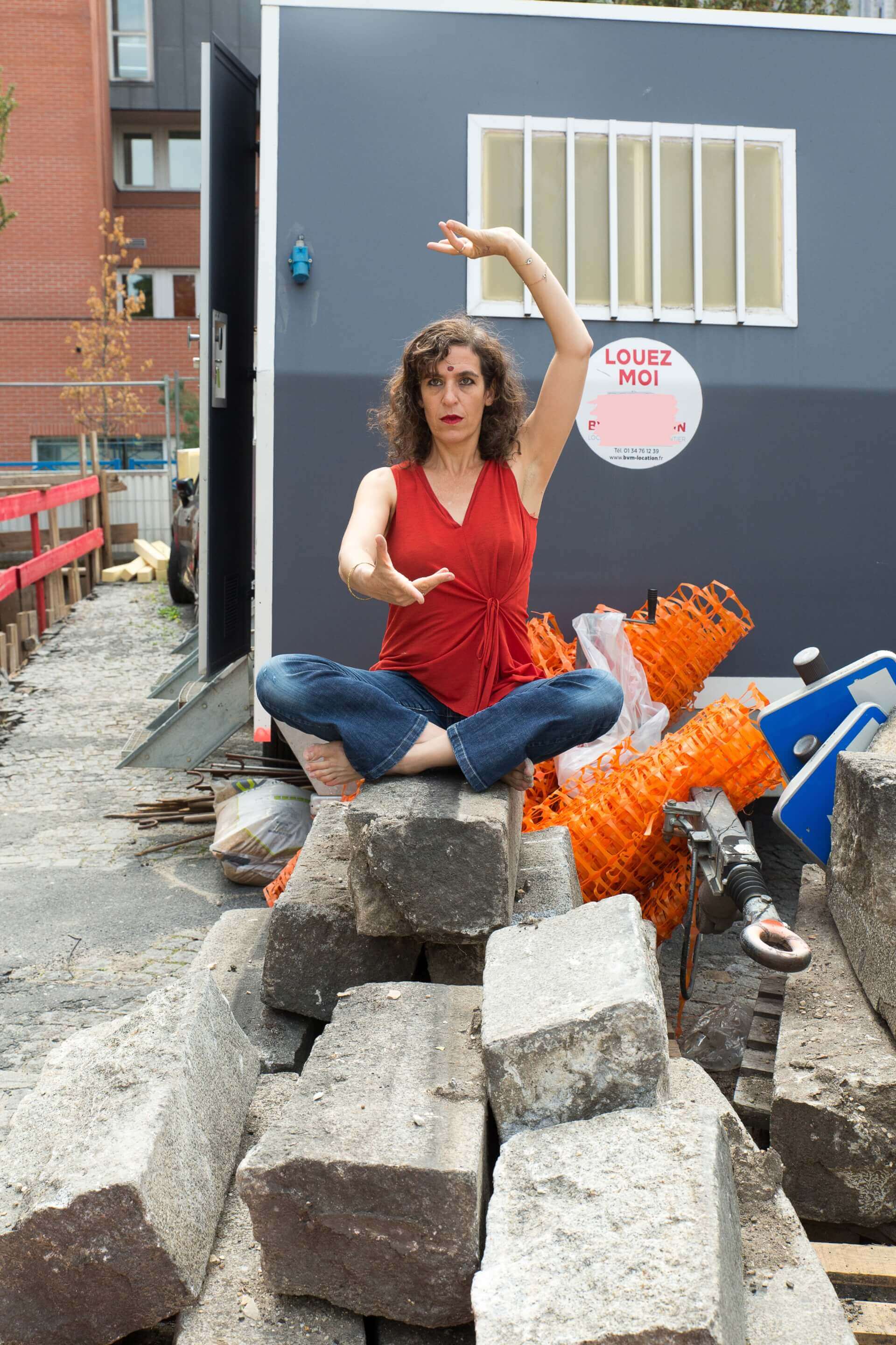 UNE FEMME EST UN ARTICHAUT | Théâtre Marie-Jeanne