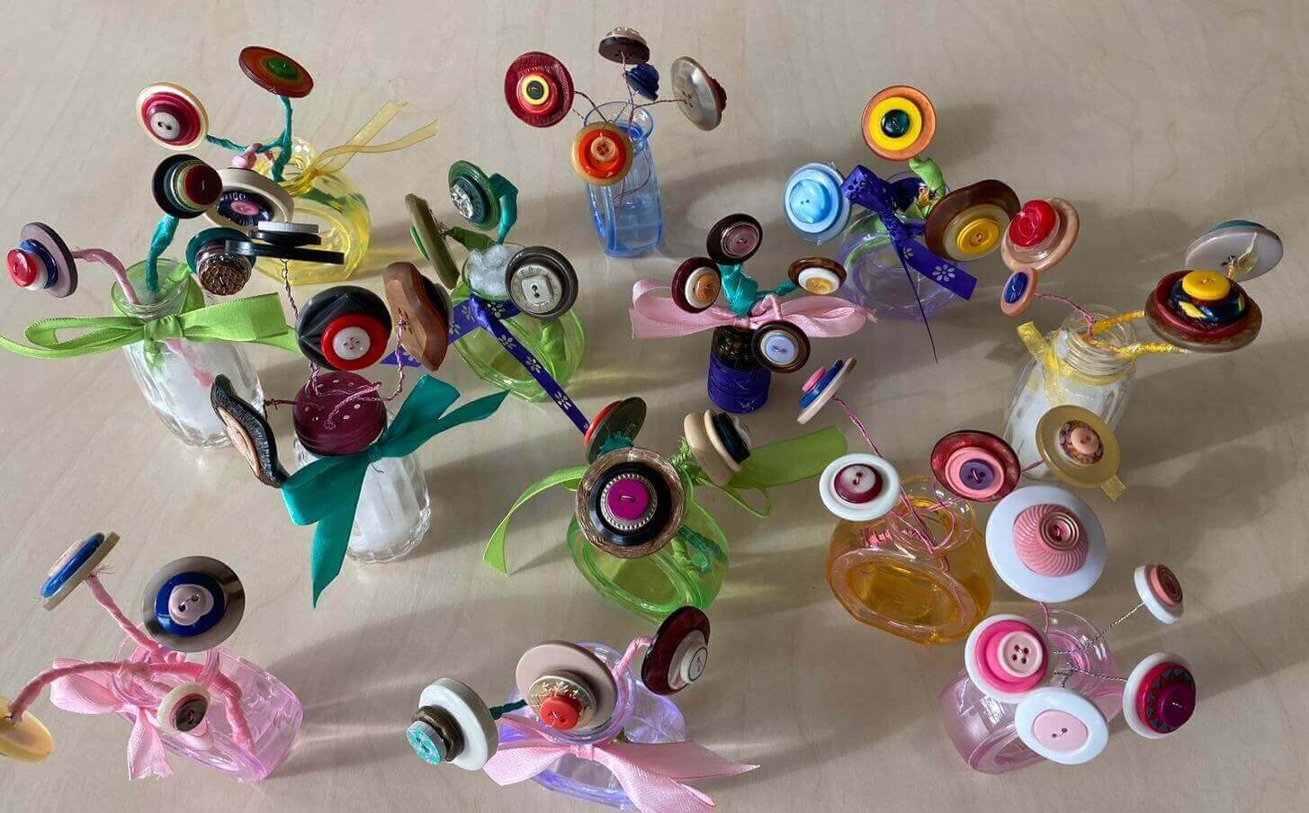 bouquet de fleurs en boutons | Au Bonheur des Bennes - recyclerie de l'estuaire