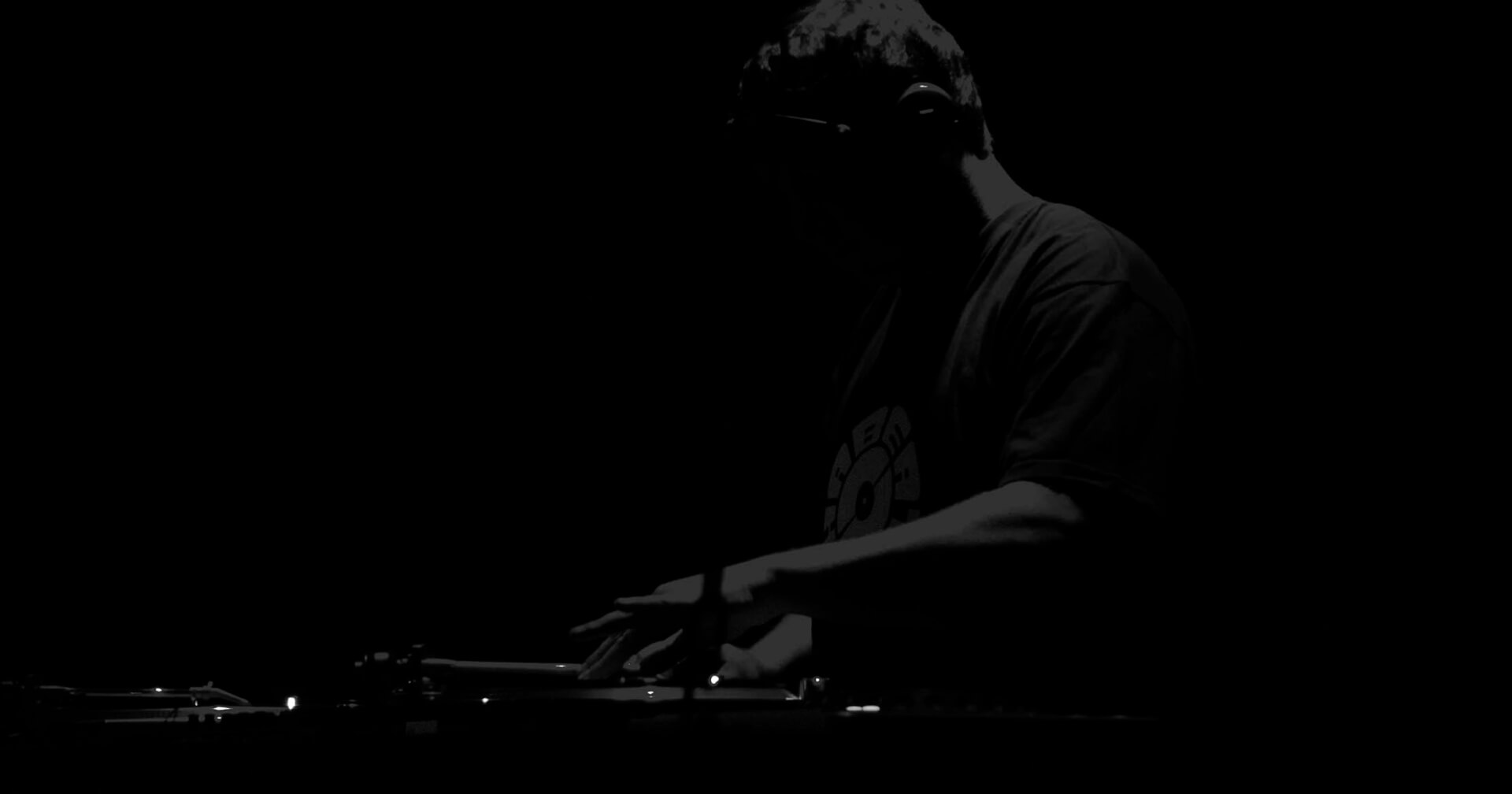 LEE HOLMAN | Star Wax Magazine