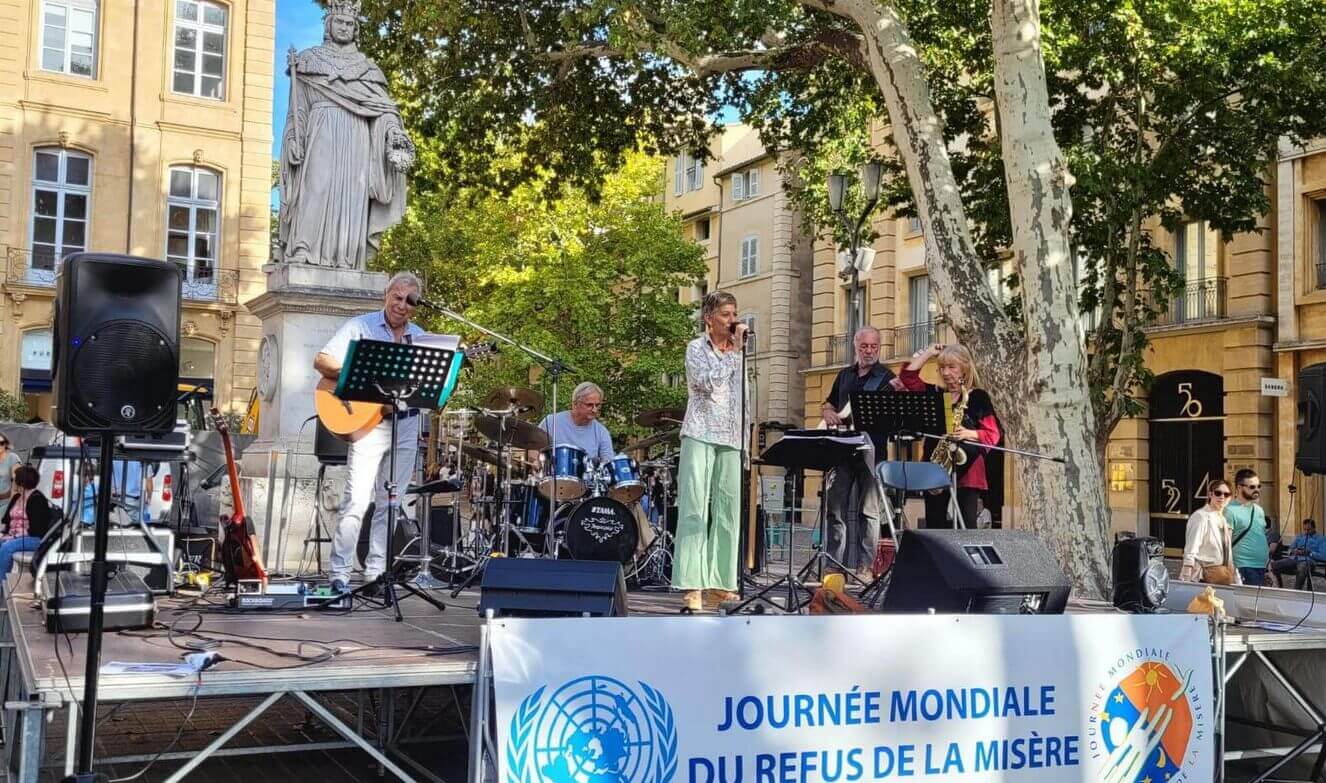 Philomène tribu en concert | Au Maquis