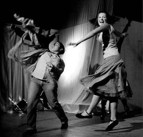 La secte du bonheur | Entrelacs