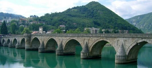 Muoversi a ovest per tornare a est | Babelmed