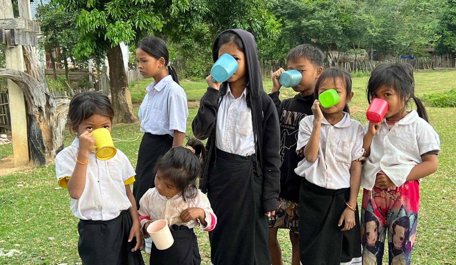 Laos - De l'eau potable dans 4 nouvelles écoles ! | Sourires d'Enfants
