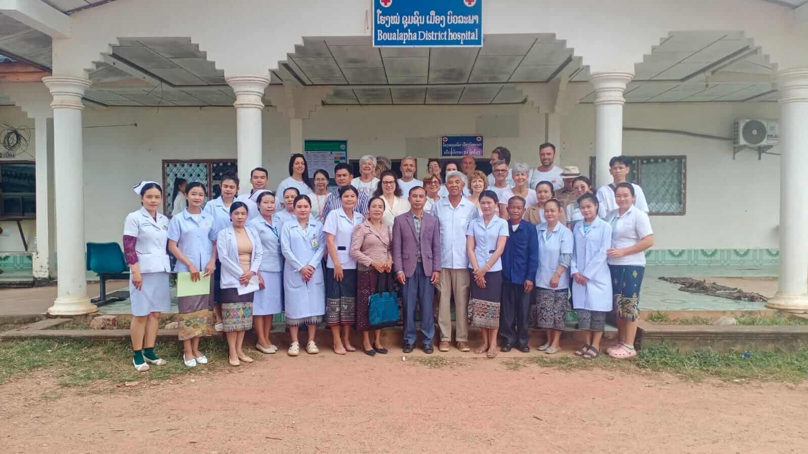 Laos - 1ère semaine de mission médicale | Sourires d'Enfants