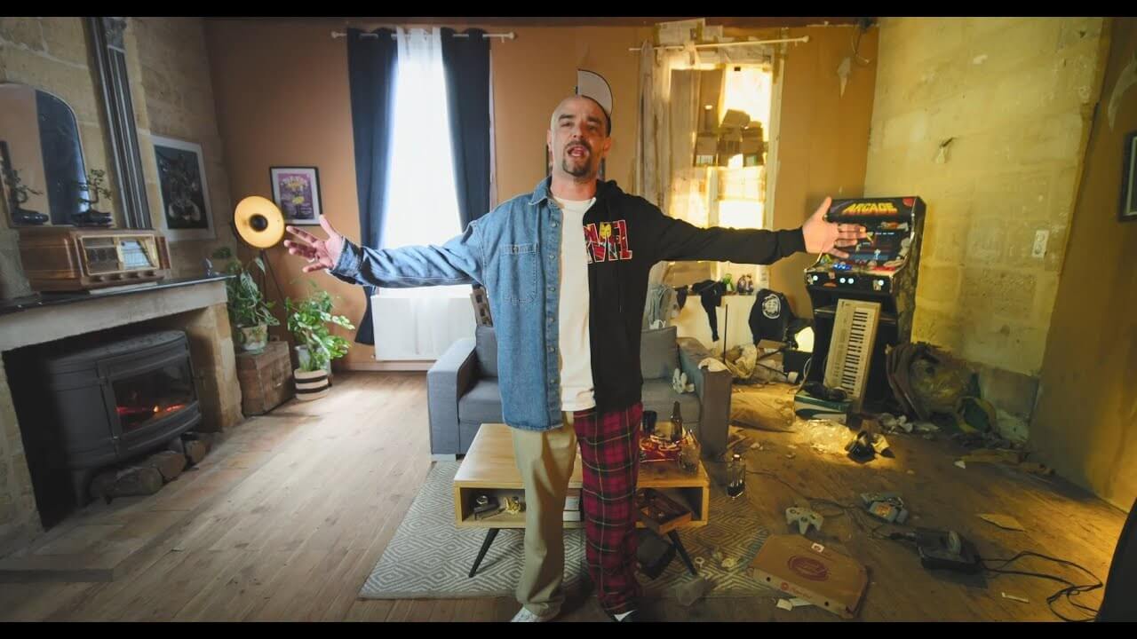 Yoshi Di Original Feat. CW Jones "Deepa" Prod: Greenfinch