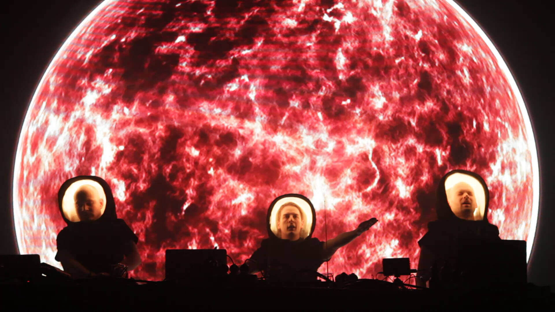 SONIC IMPACT / DNB FILM | Star Wax Magazine