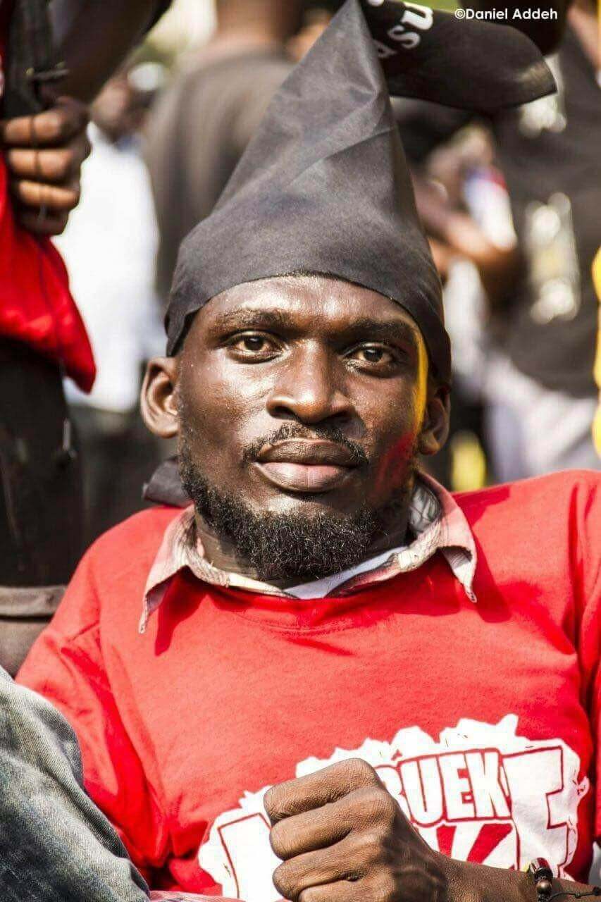 Fovi KATAKOU | Tournons la Page