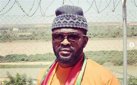 Oumar SYLLA | Tournons la Page