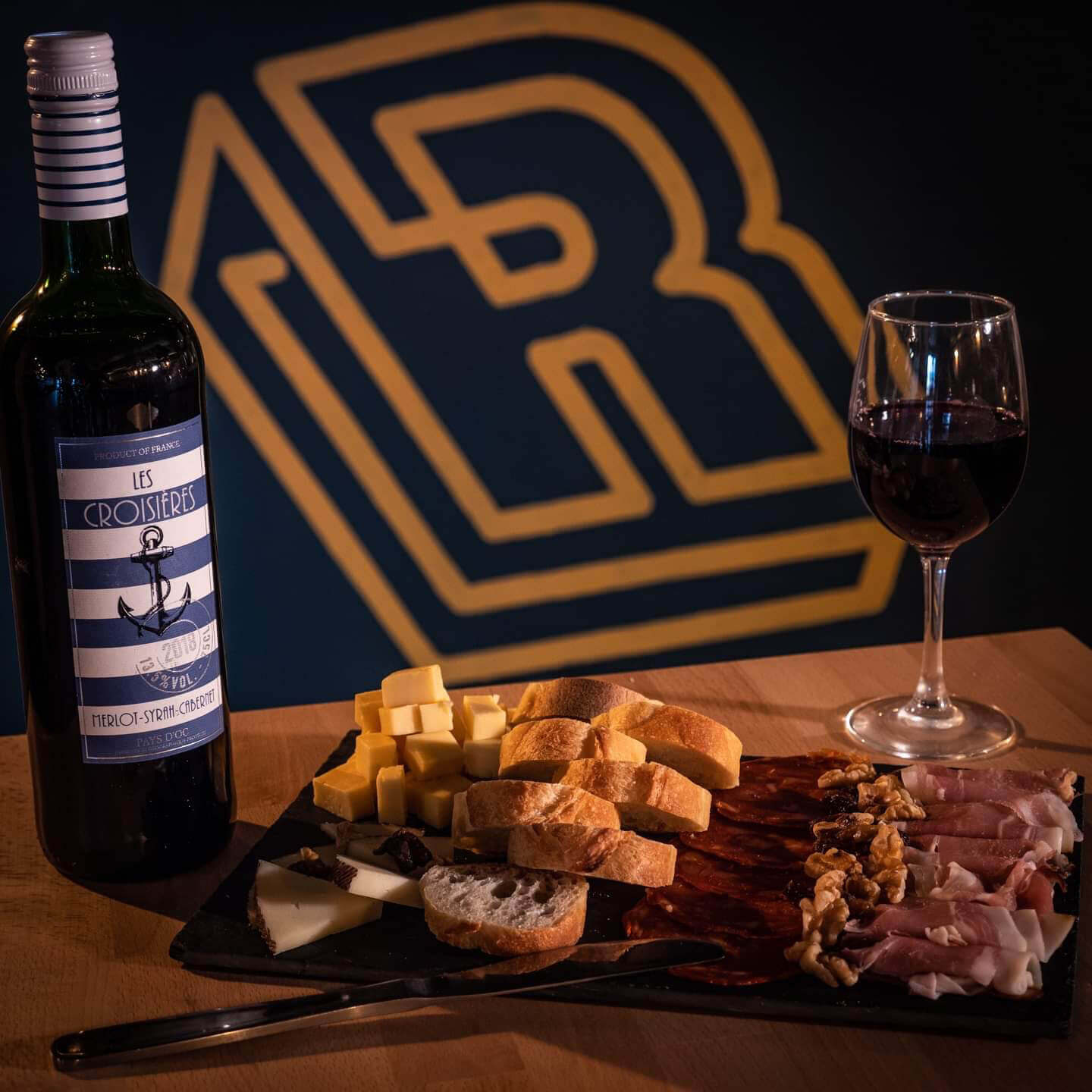 - | Le Reservoir Bar