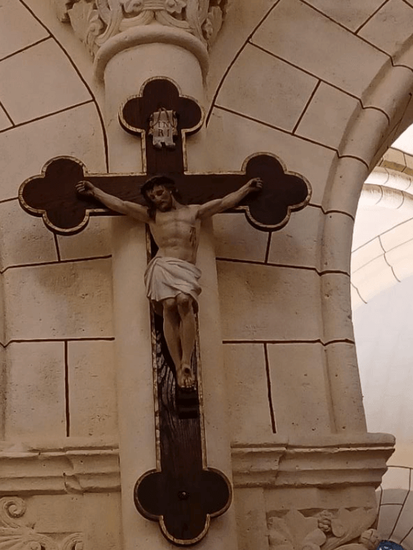 Christ en Croix | Association des Amis de l'Eglise Saint Jean d'Etampes de La Brède