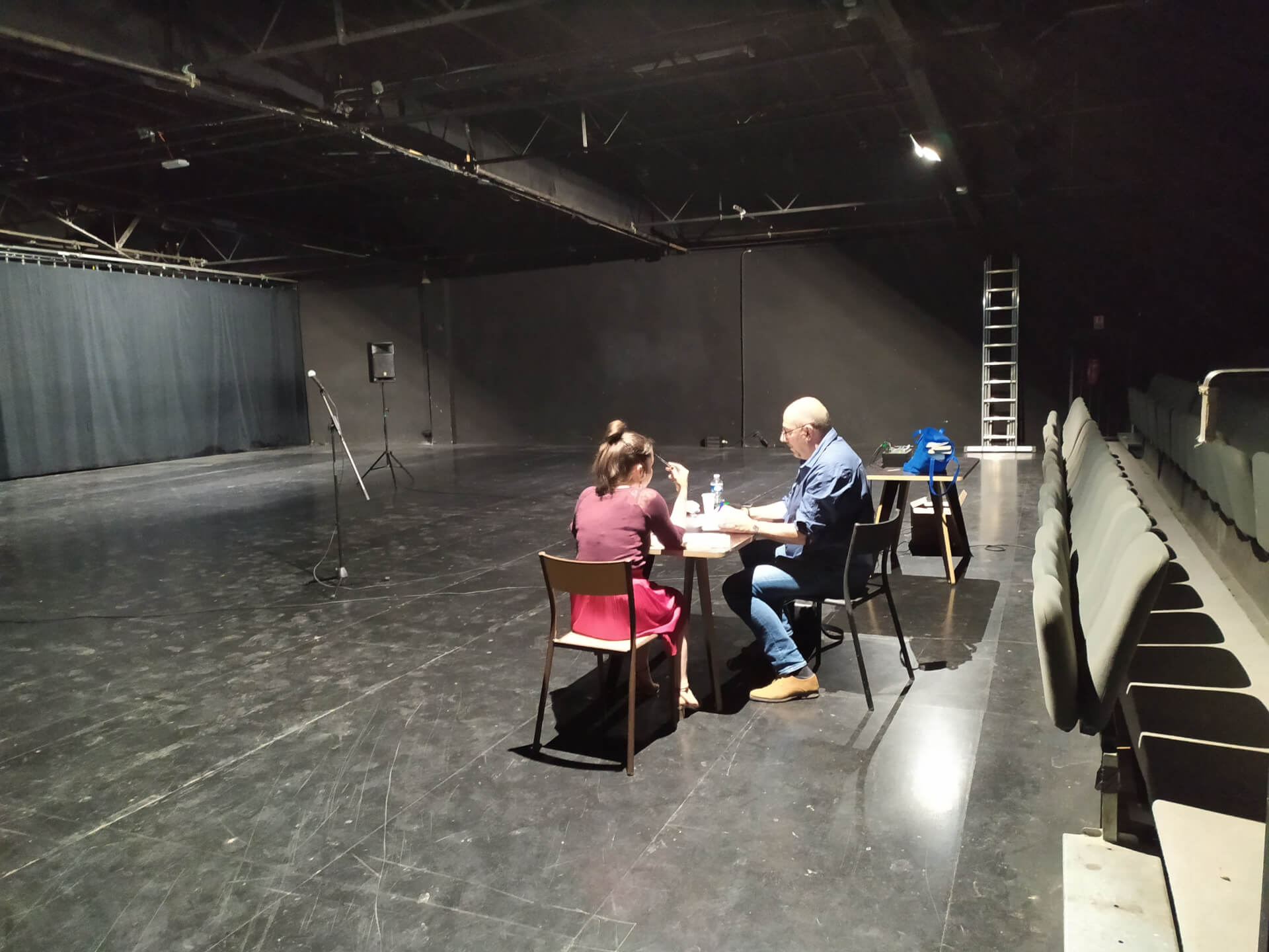 JOURNÉE DU PASSEUR - Le récit théâtral seul en scène | La Réplique