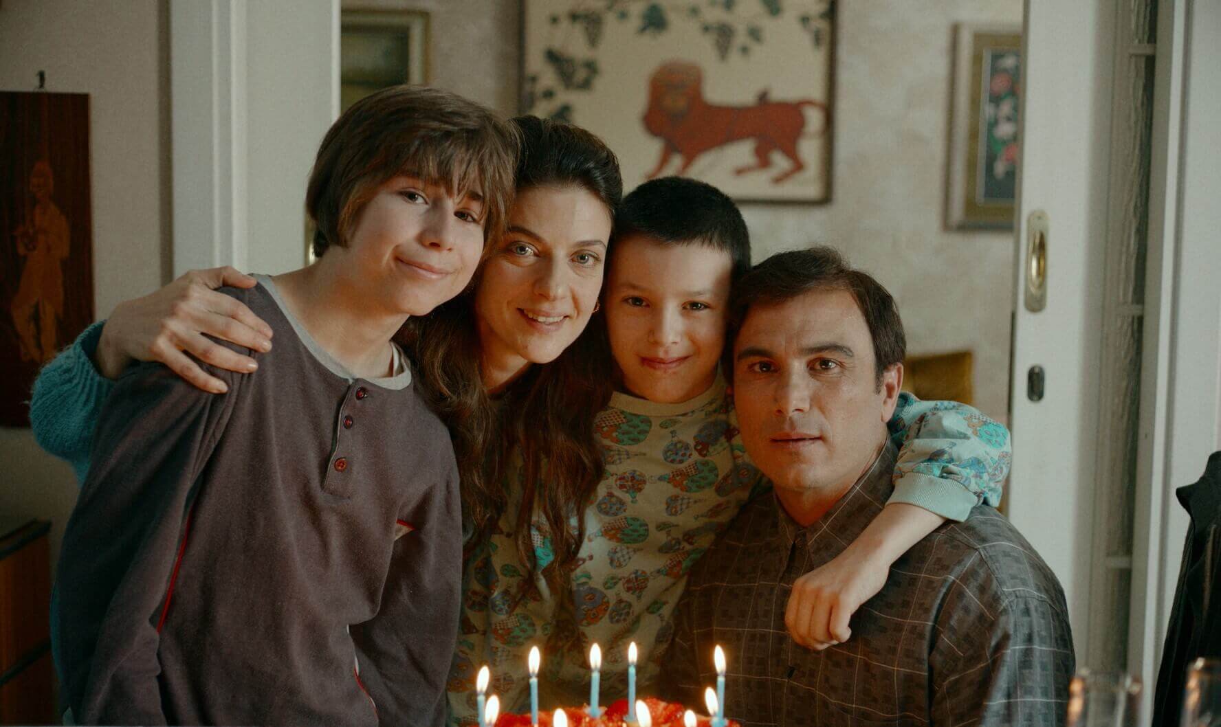 Familia : Dans les yeux de la violence (grand format) | TACK