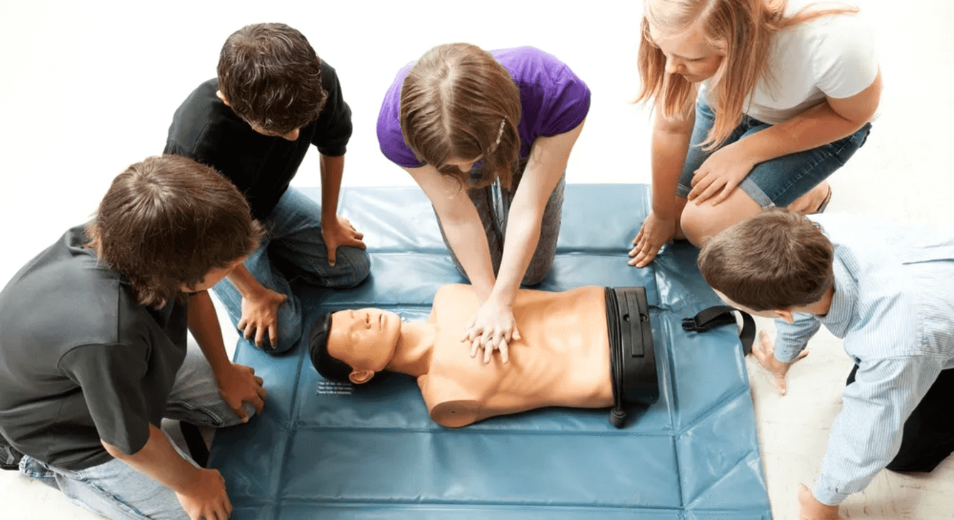 Premier secours 🙏 100% femmes 🙋🏽 | Kabubu