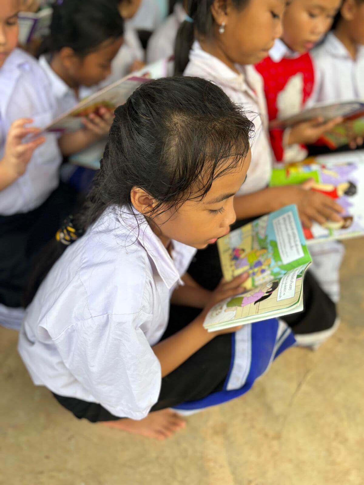 Ouverture de bibliothèques scolaires | Sourires d'Enfants