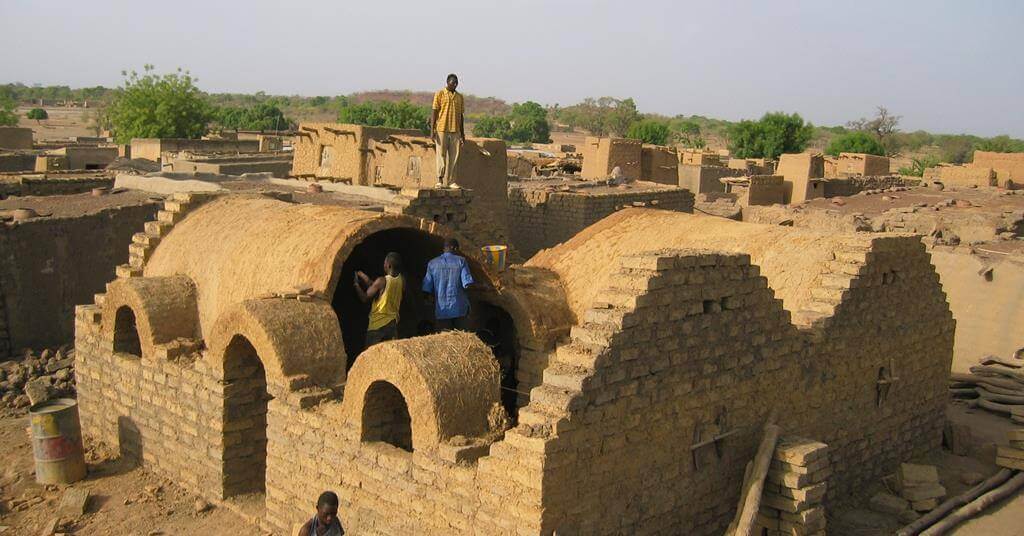 The search for somewhere: why traditional wisdom is increasingly shaping tomorrow’s places | La Voûte Nubienne