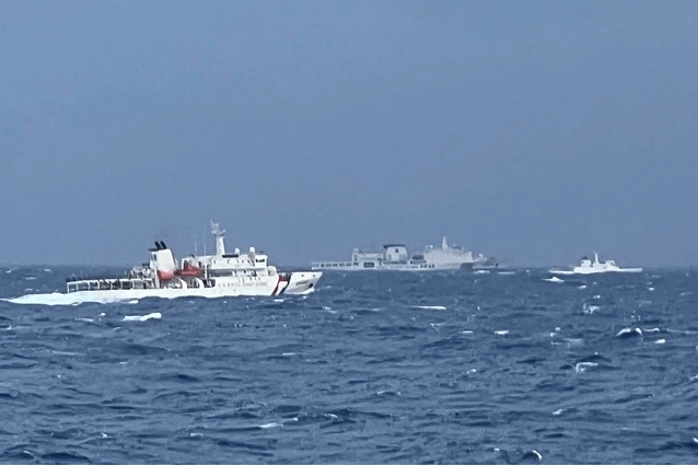 Không hù dọa được Đài Loan, Bắc Kinh đành rút tàu chiến về | Vietnam Fraternité