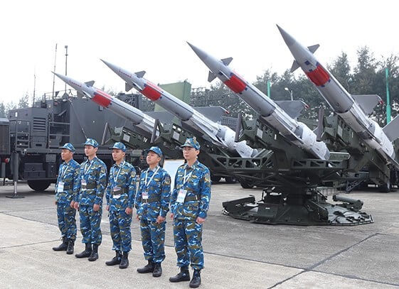 Triển lãm Quốc phòng Quốc tế Việt Nam 2024 : răn đe và xuất khẩu | Vietnam Fraternité