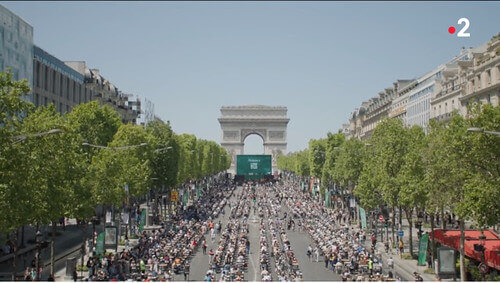 5000 người thi viết chính tả trên đại lộ Champs-Élysées | Vietnam Fraternité