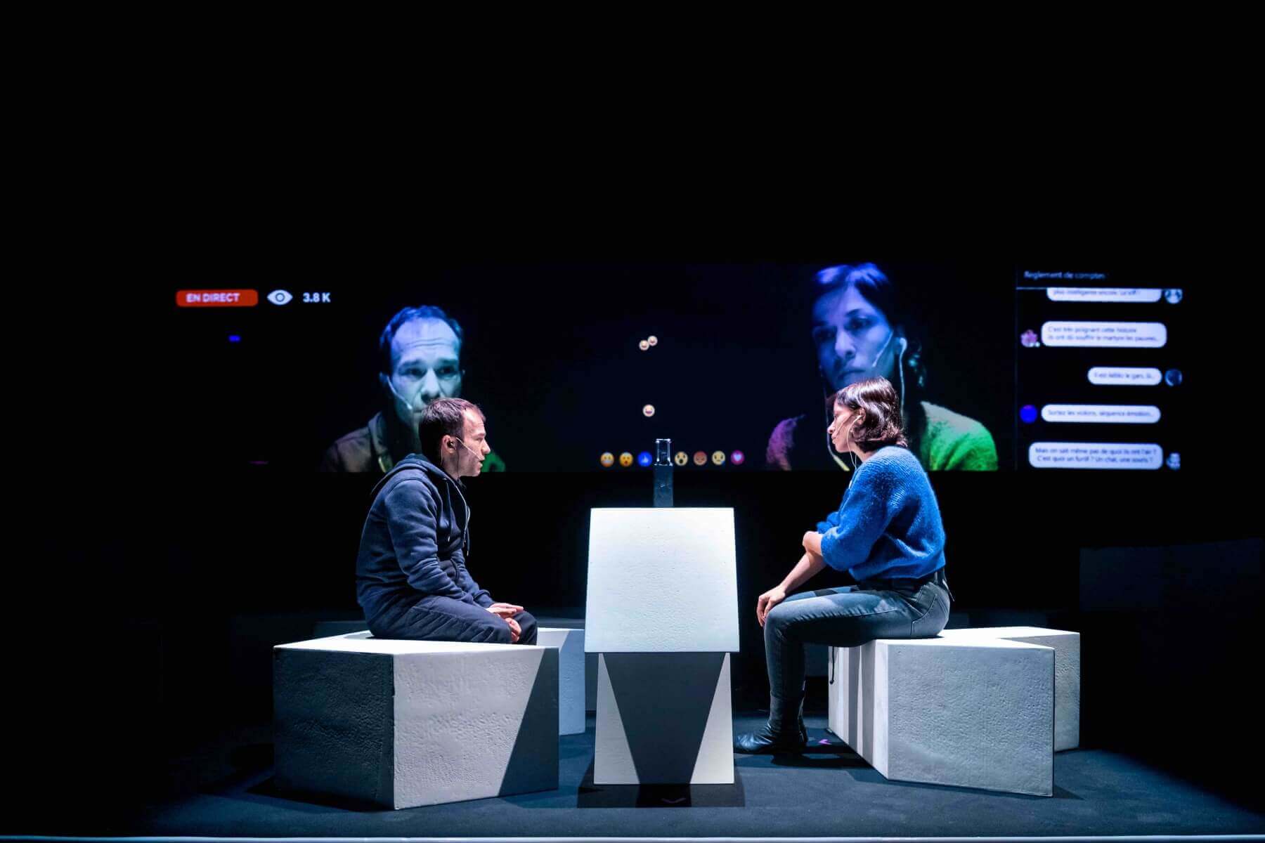 Science-fiction et théâtre immersif : de la scène aux réalités mixtes (introduction à la création transmédia) | La Réplique