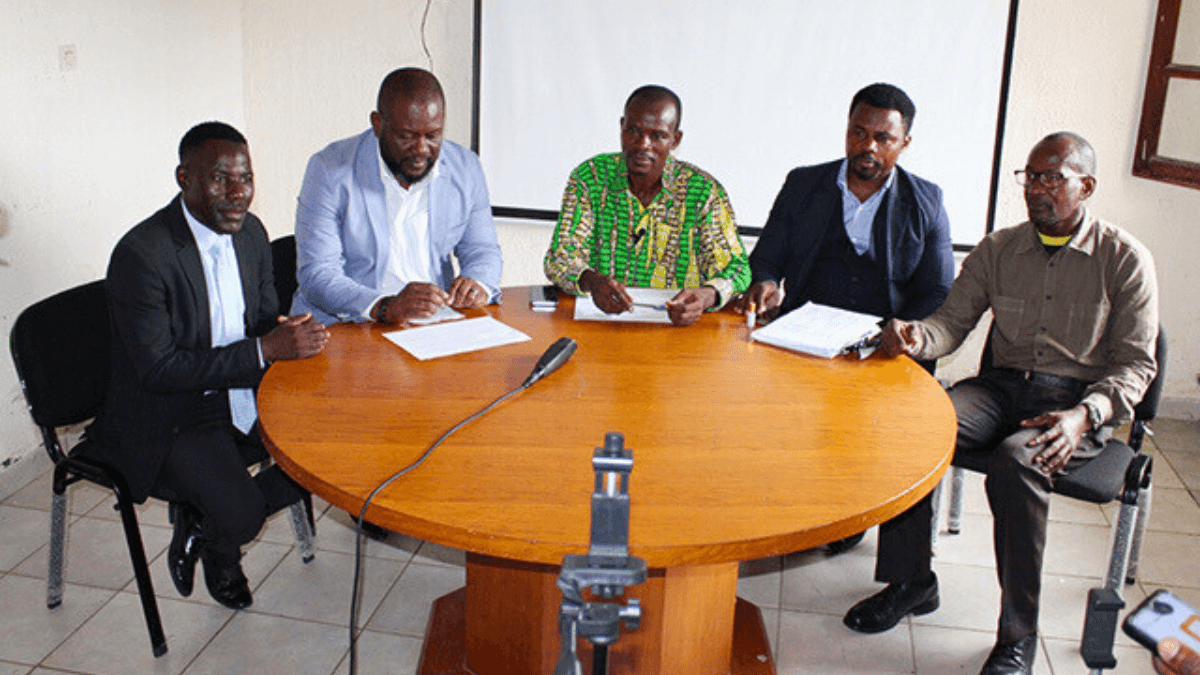 Nouvelle Constitution au Gabon : La société civile trace les lignes rouges | Tournons la Page