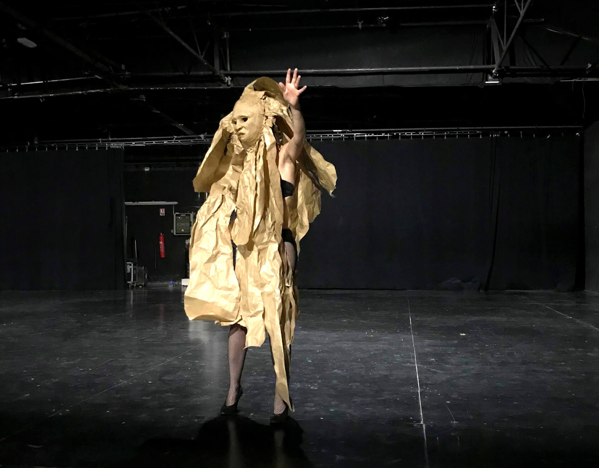 LABO D'ARTS VIVANTS - Jeu, masques et matériaux #2 | La Réplique