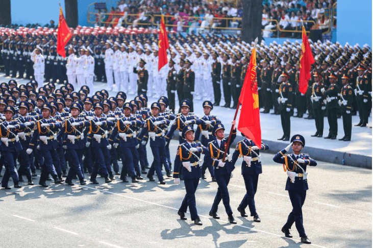 Quân đội Việt Nam mải diễu binh, lo kiếm tiền, quên cải cách | Vietnam Fraternité