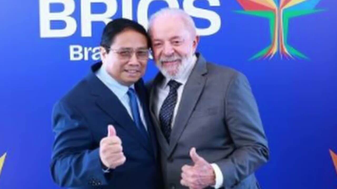 Ông Chính đang ở Braxin, HĐ Thượng Đỉnh BRICS, dùng nghi binh để thắng Mỹ!