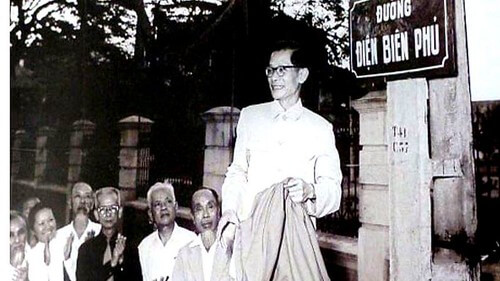 Đường Cột Cờ - đường Điện Biên Phủ | Vietnam Fraternité