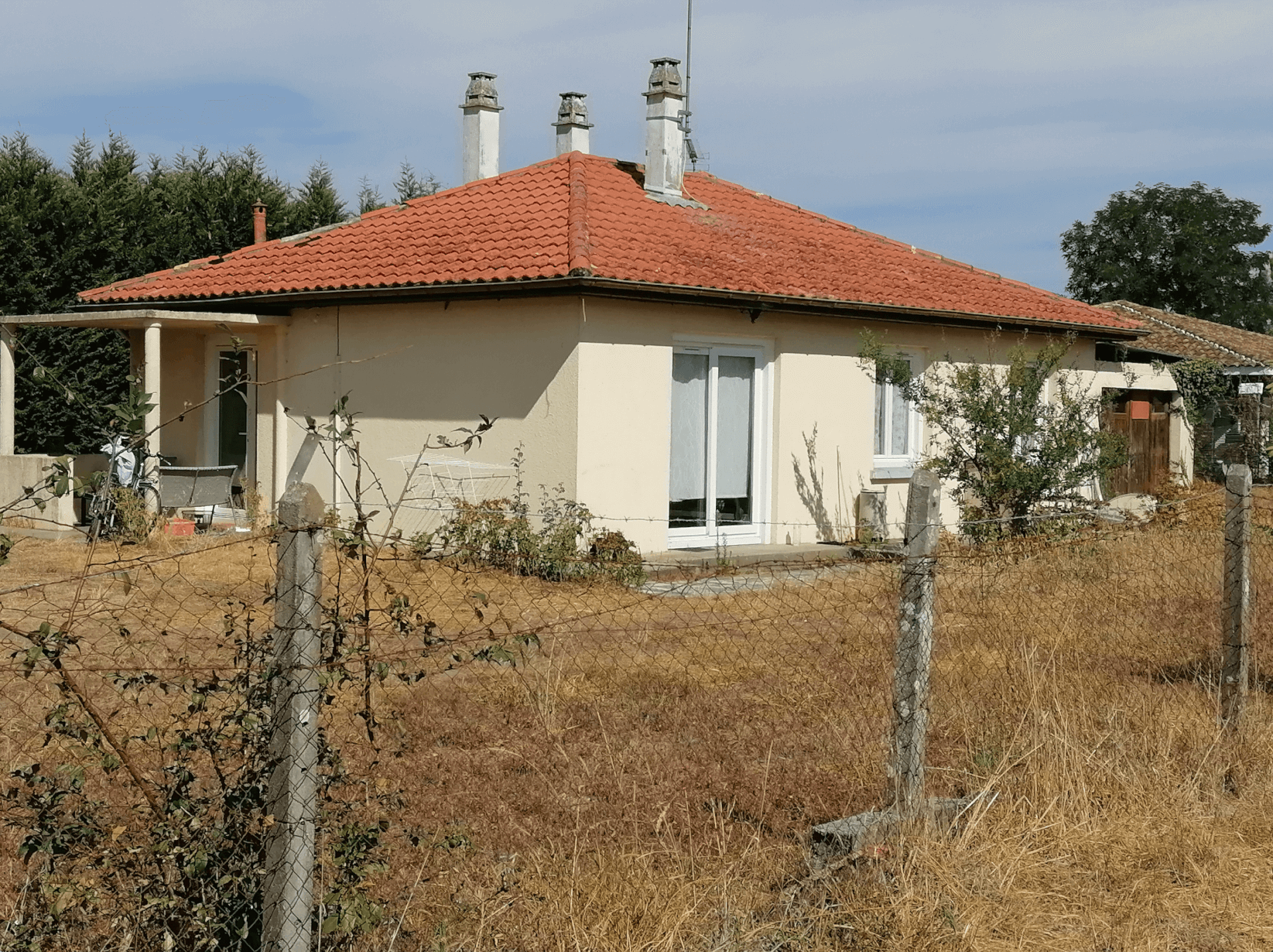 Maison passerelle (accueille temporairement les compagnons sortant suite à leur régularisation) | Emmaüs Parempuyre