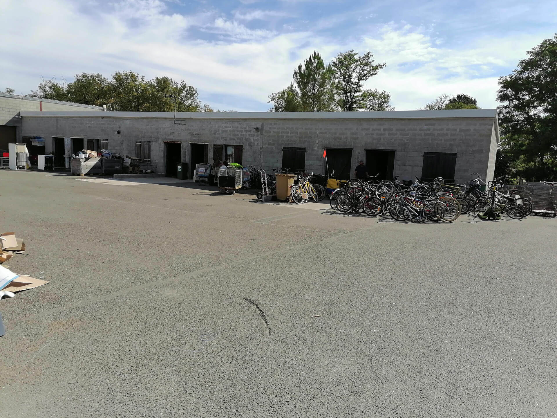 Vue sur les ateliers | Emmaüs Parempuyre