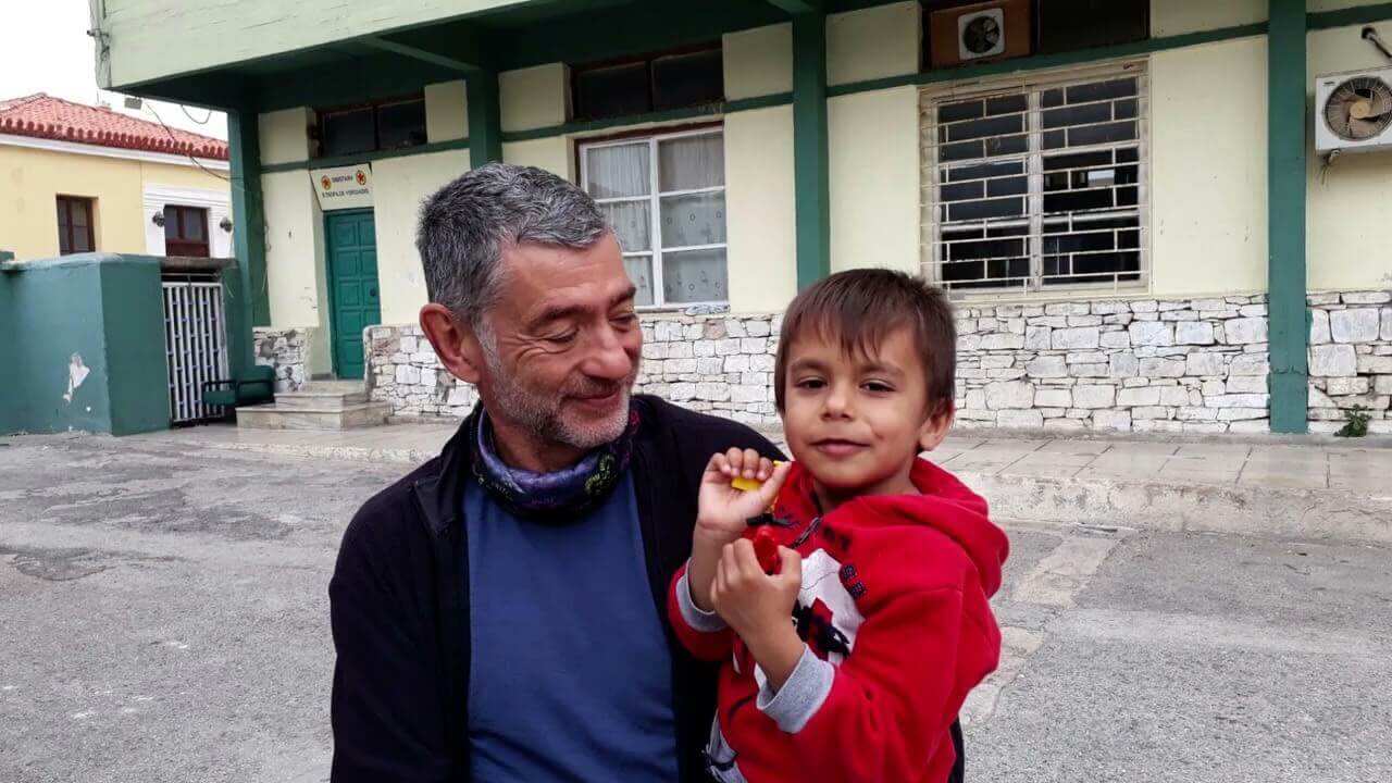 Convoi solidaire vers Camps réfugiés Kurdes de Lavrio 2022 | Per a Pace