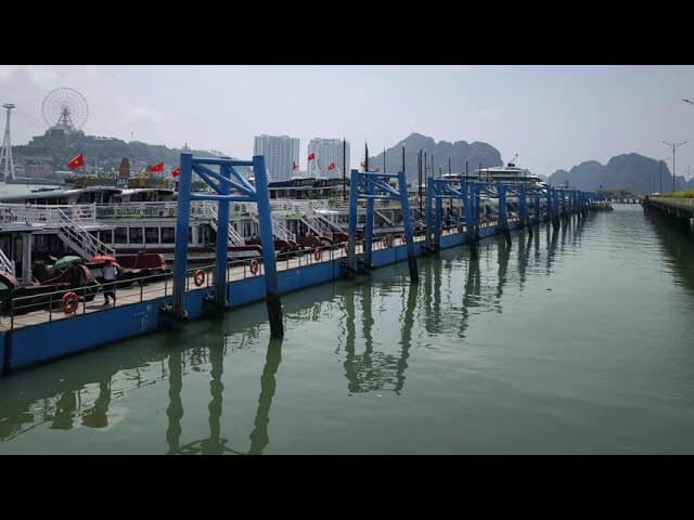 Nhân - Quả nhãn tiền, vịnh Hạ Long vắng như chùa Bà Đanh!