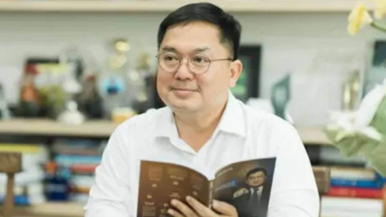 Sao vội vã ra đi Tiến ơi? Còn chuyện của ba mẹ và nhiều chuyện hay còn dang dở!