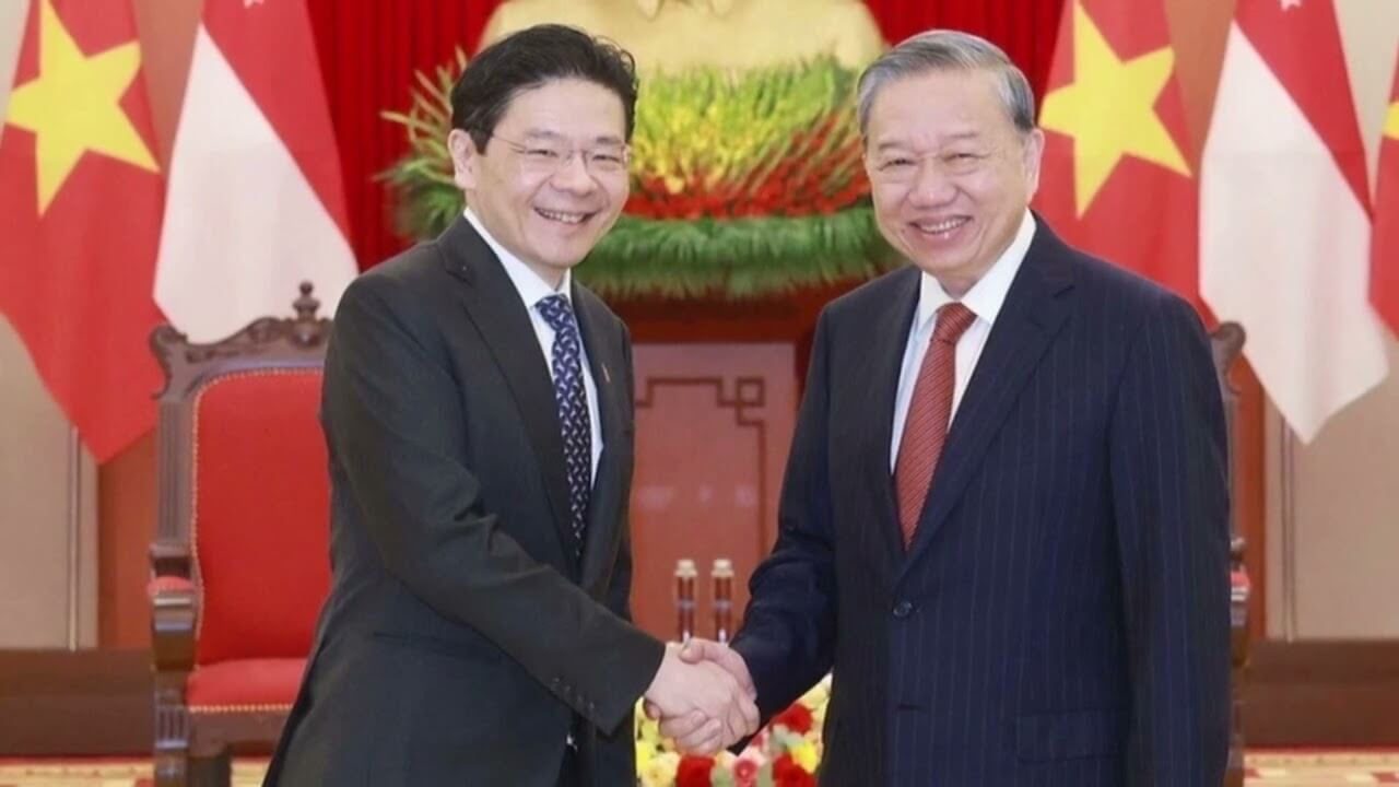 Trump có thù ghét Việt Nam không? Vì sao áp thuế cho ta cao hơn Cam hơn Thái?