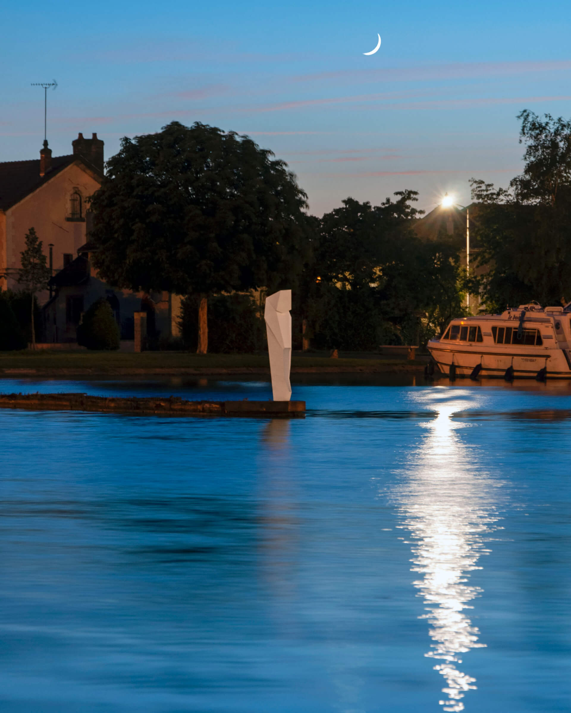 - | Jérôme Lavenir