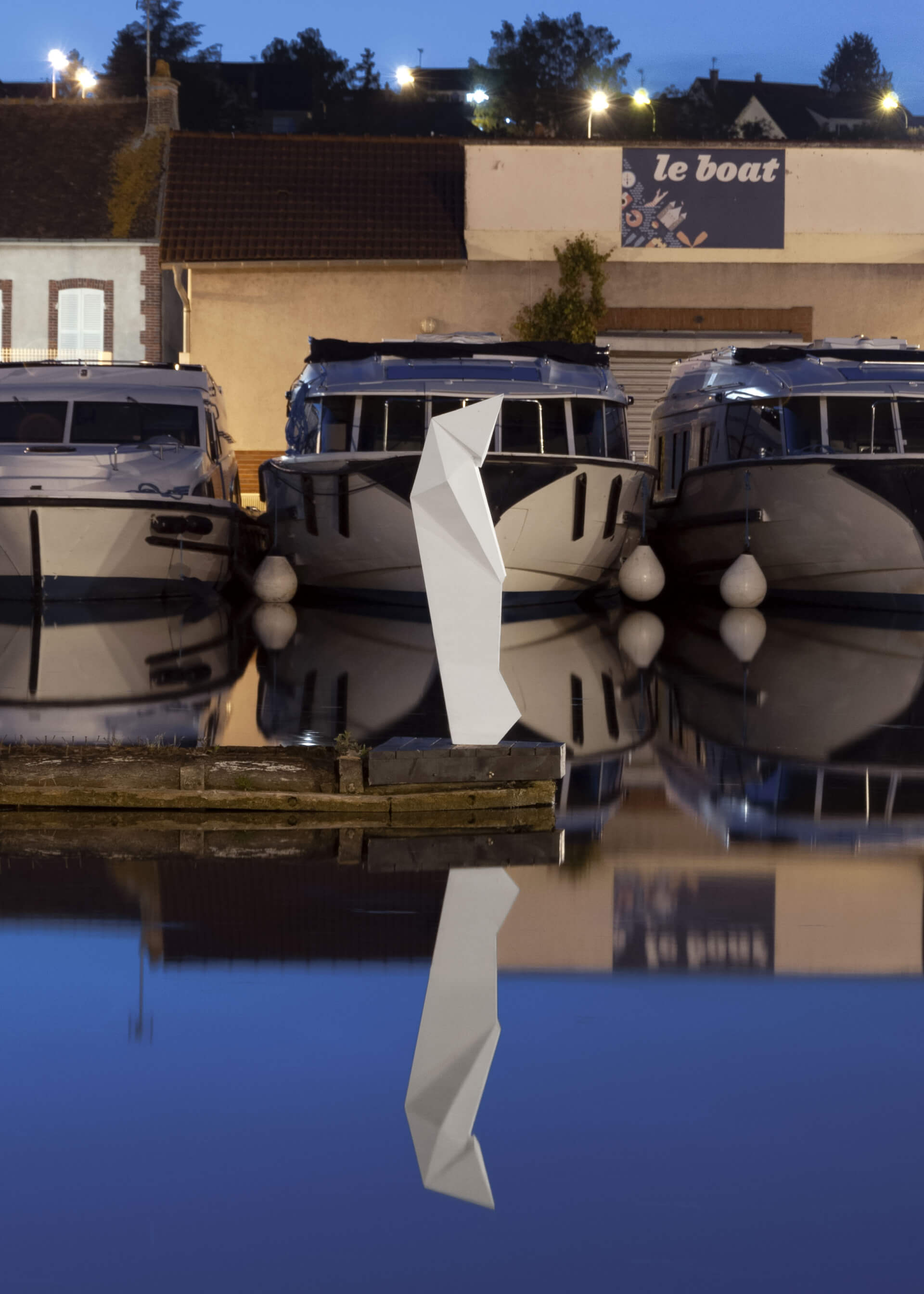 - | Jérôme Lavenir