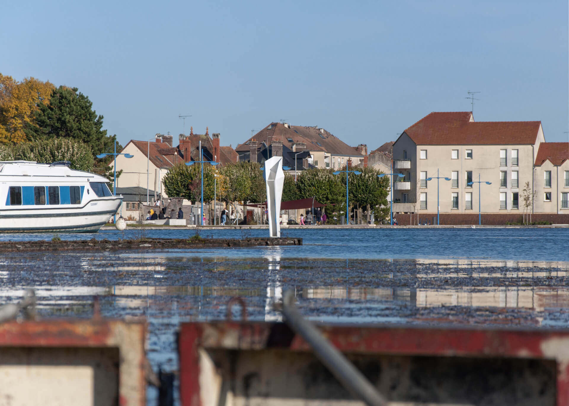 - | Jérôme Lavenir