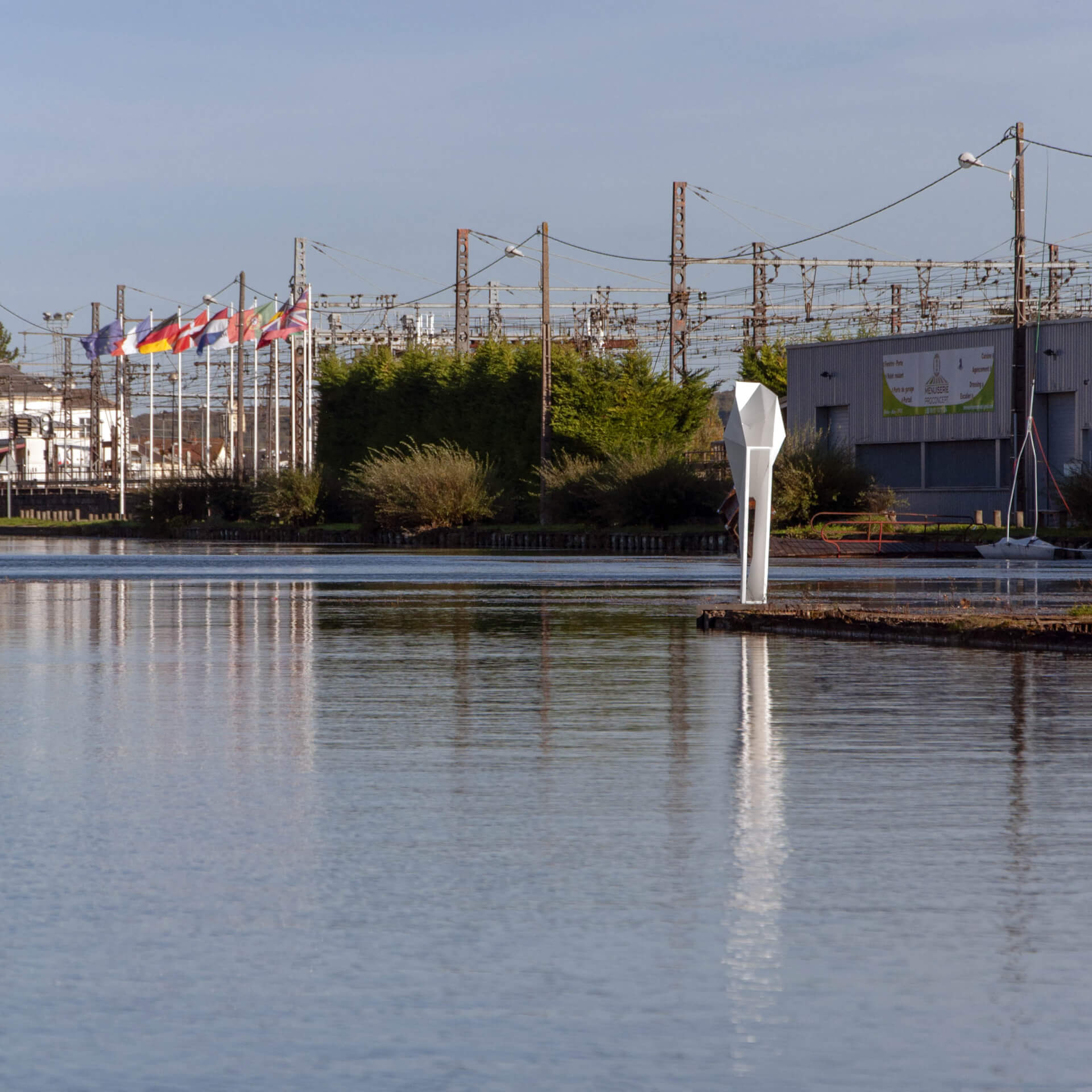 - | Jérôme Lavenir