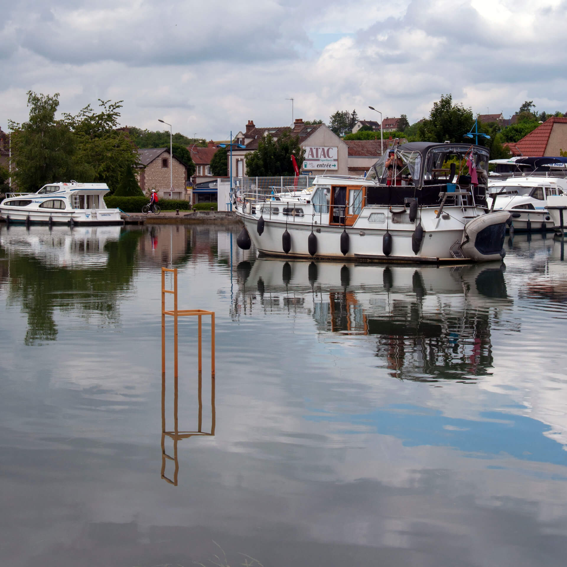 - | Jérôme Lavenir