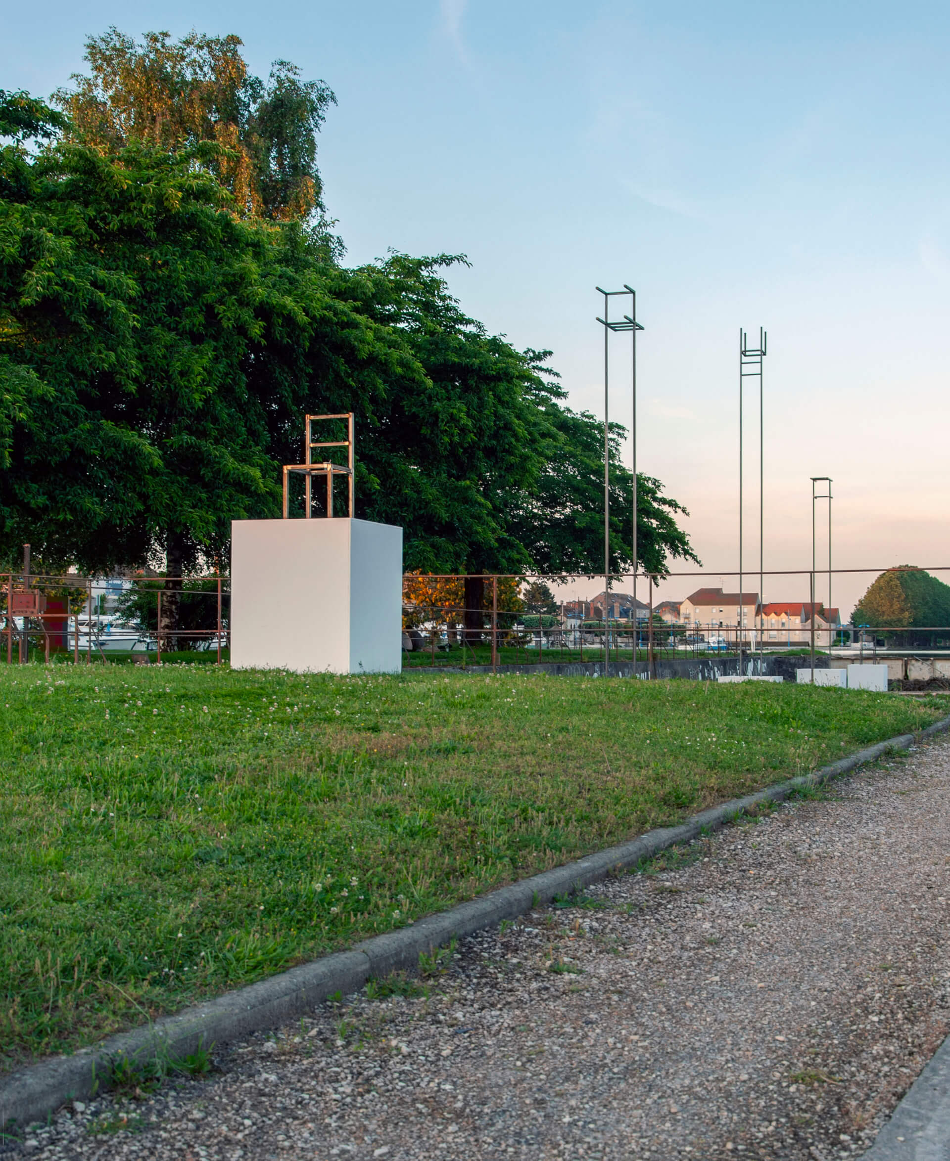 - | Jérôme Lavenir